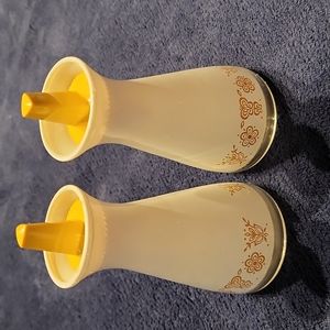 Pyrex/Corelle salt and pepper shaker
